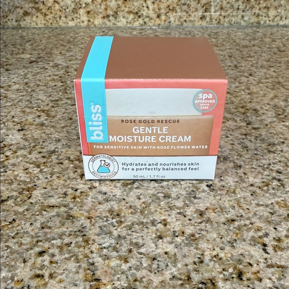 Bliss Gold and Blue Moisturizer Skincare Essential